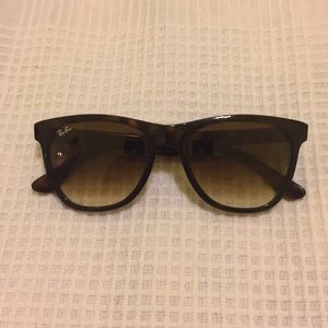 Authentic Raybans with case